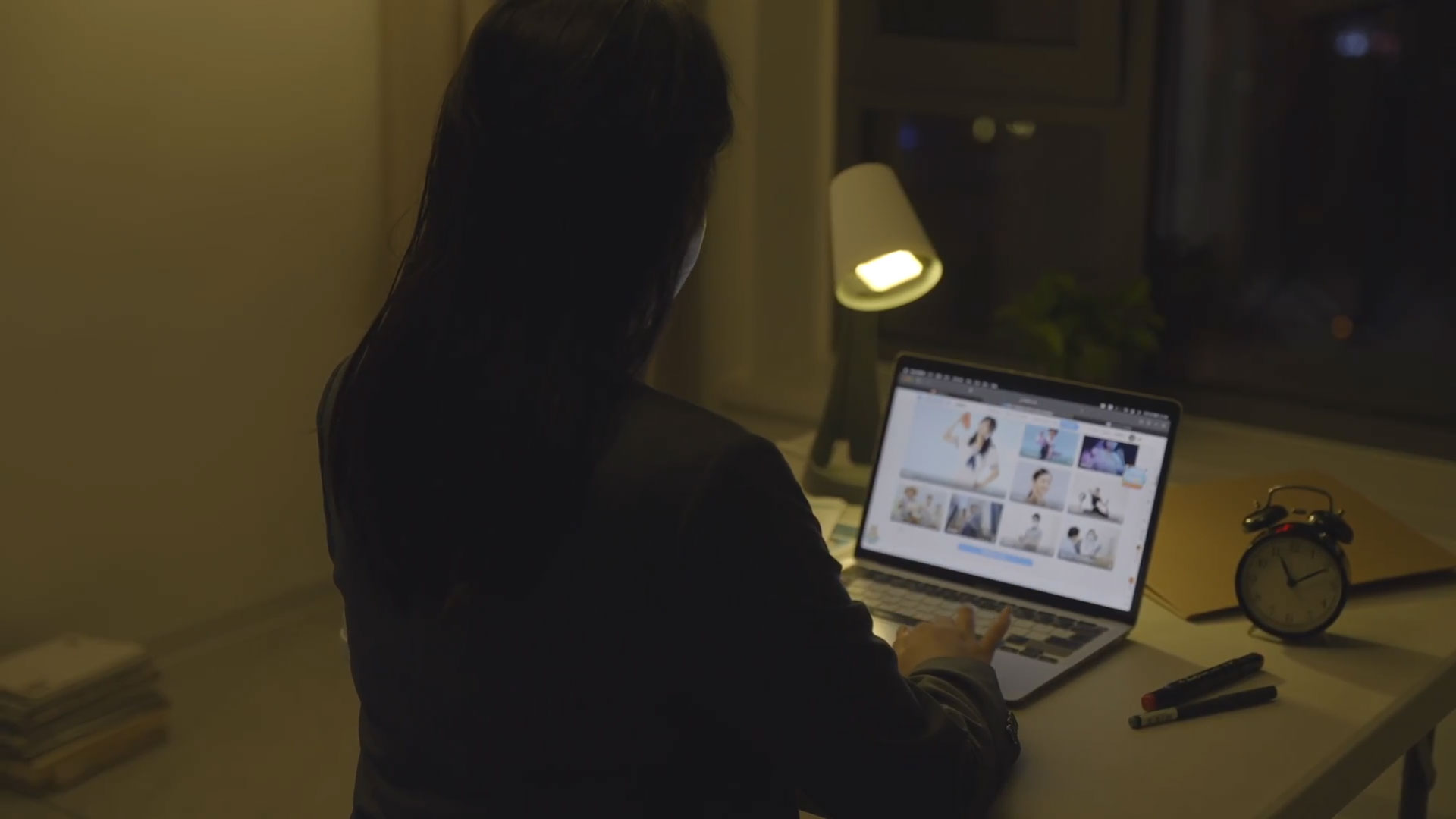 杰衙广告<br>改善品牌创意设计